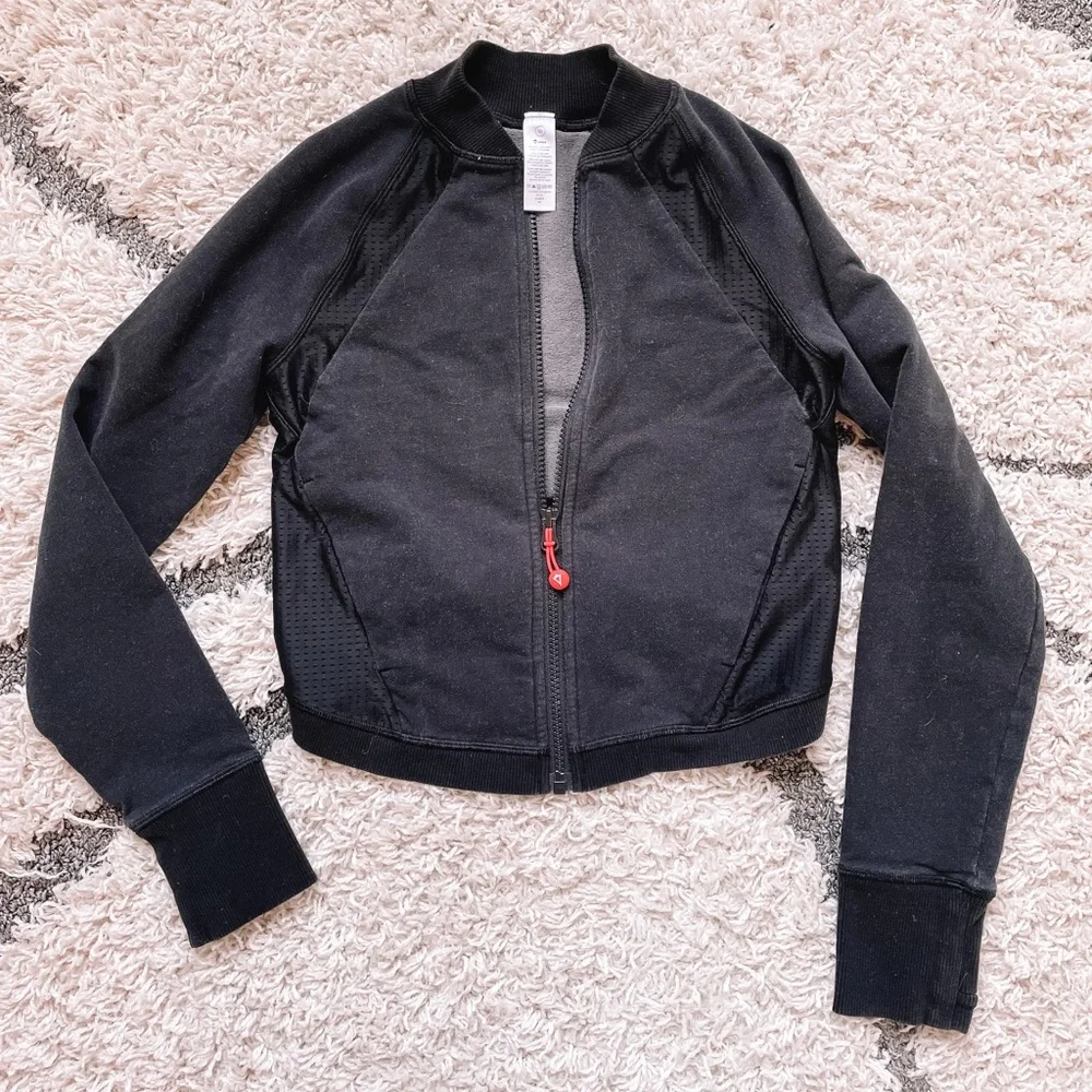 Ivivva by Lululemon Little Girl’s Black Jacket!!